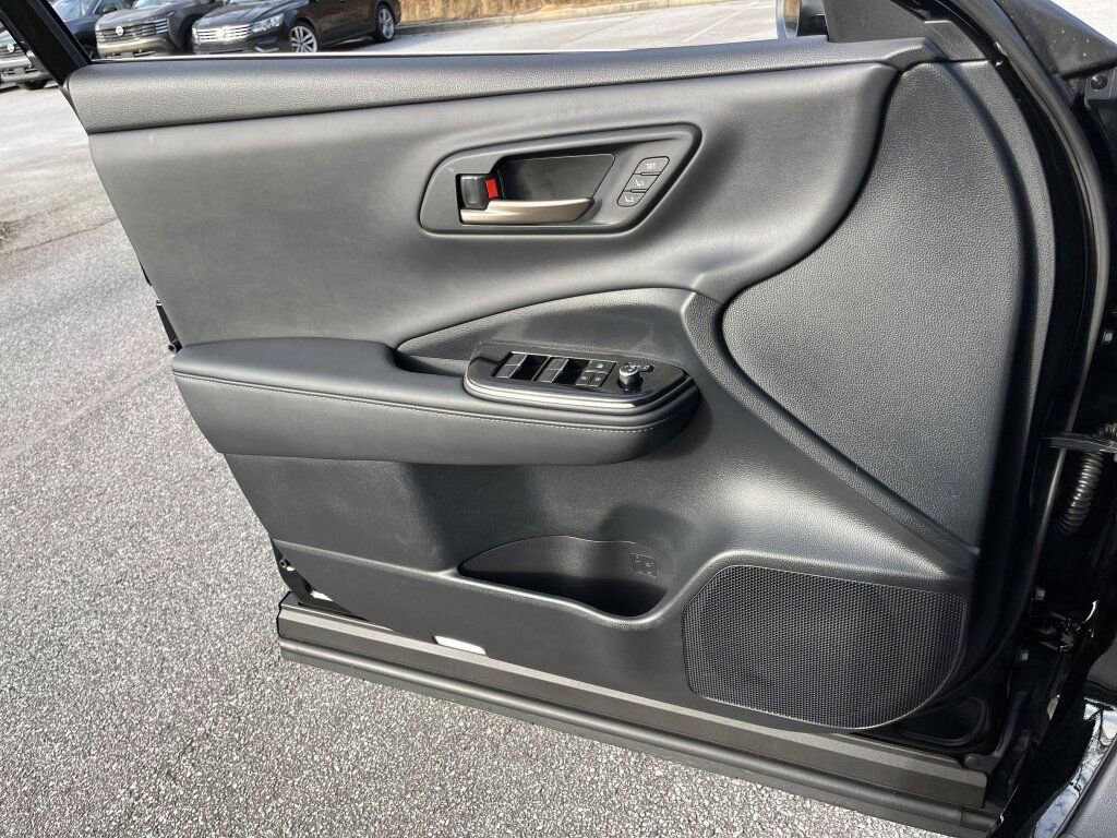 Used 2025 Toyota Crown Signia Limited image 15