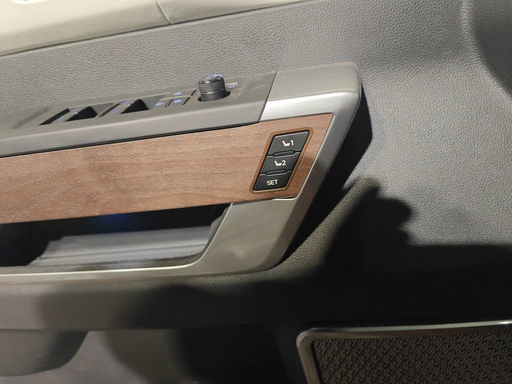 Used 2024 Toyota Tundra Capstone image 9