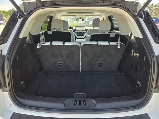 Used 2025 Ford Explorer Platinum w/ Ultimate Package RWD image 18