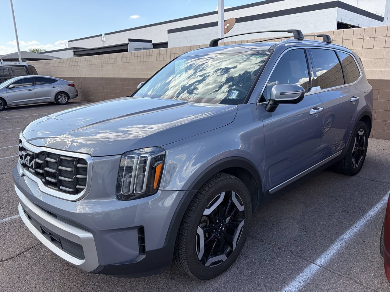 Used 2024 Kia Telluride S w/ S Sunroof Package AWD/4WD image 4