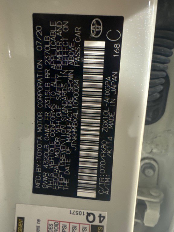 Used 2020 Toyota C-HR XLE image 11