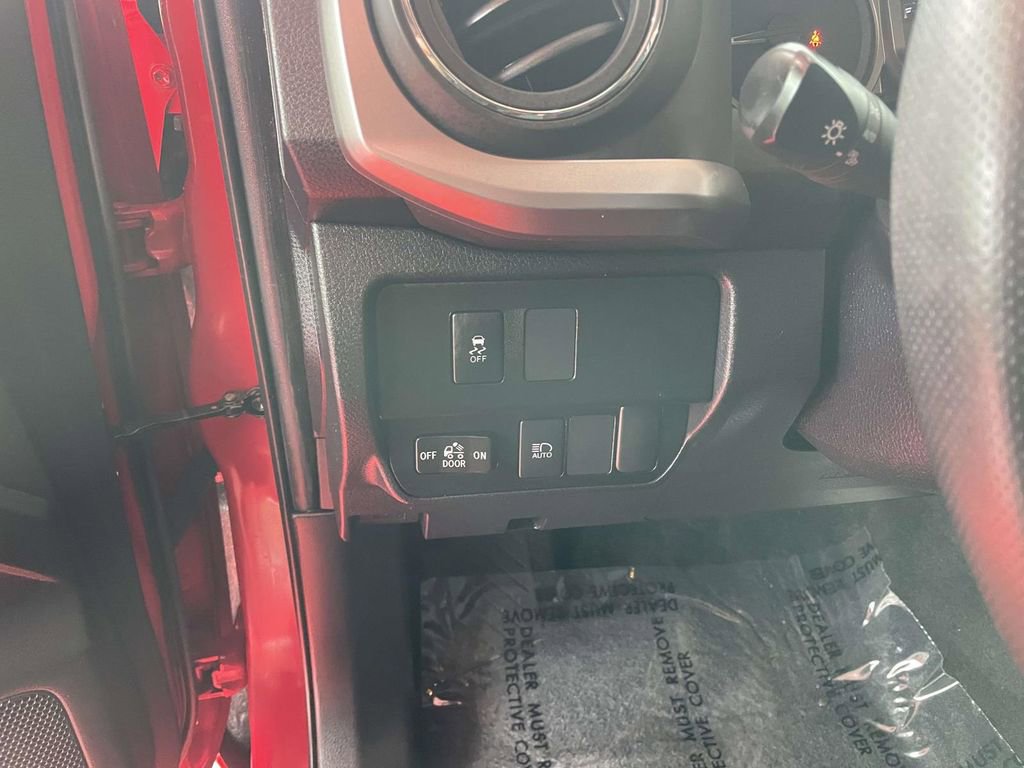 Used 2022 Toyota Tacoma SR5 image 31