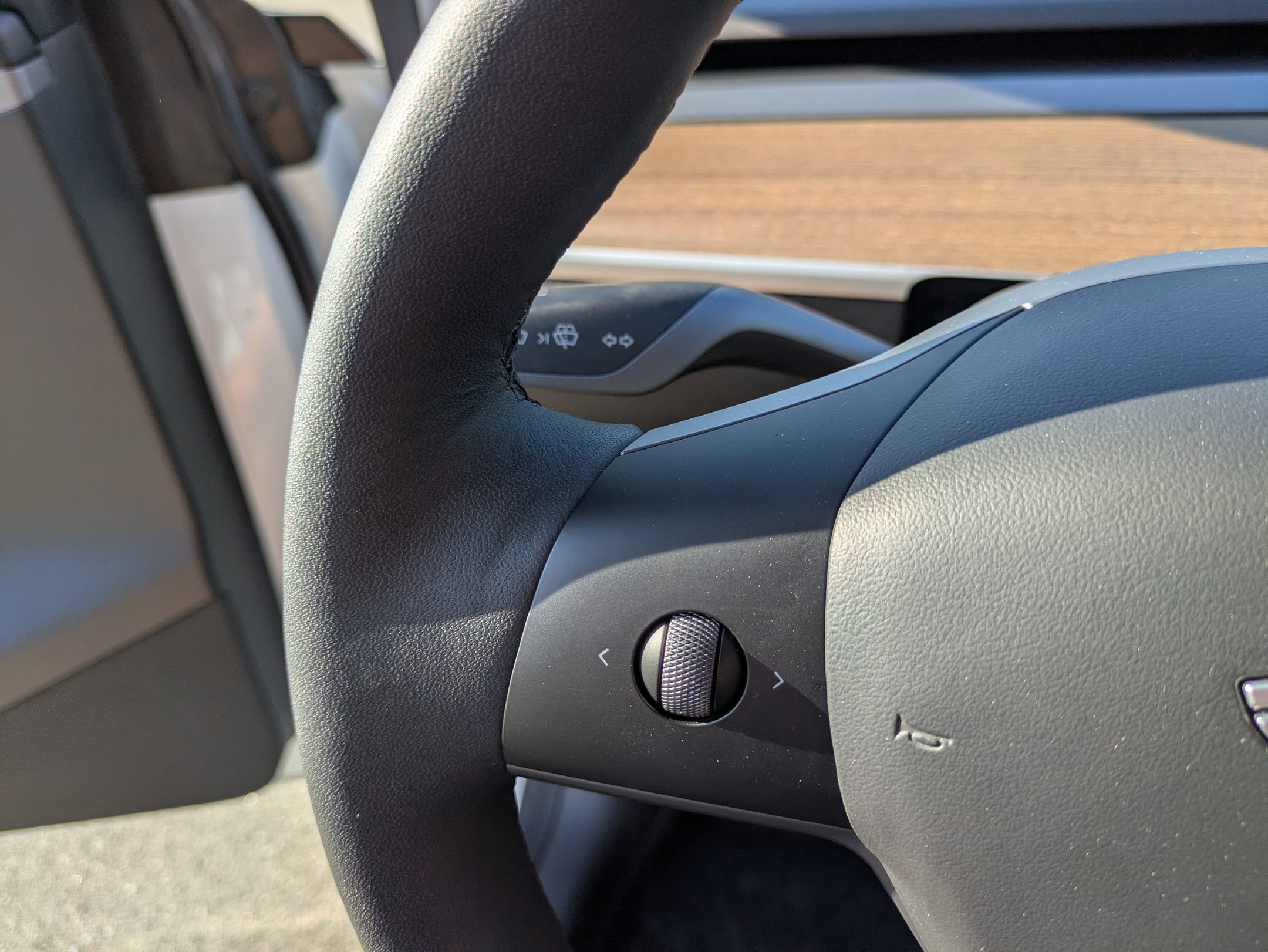 Used 2023 Tesla Model Y Long Range AWD/4WD image 17