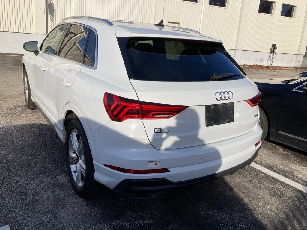 Used 2023 Audi Q3 2.0T Premium Plus w/ Premium Plus Package image 4
