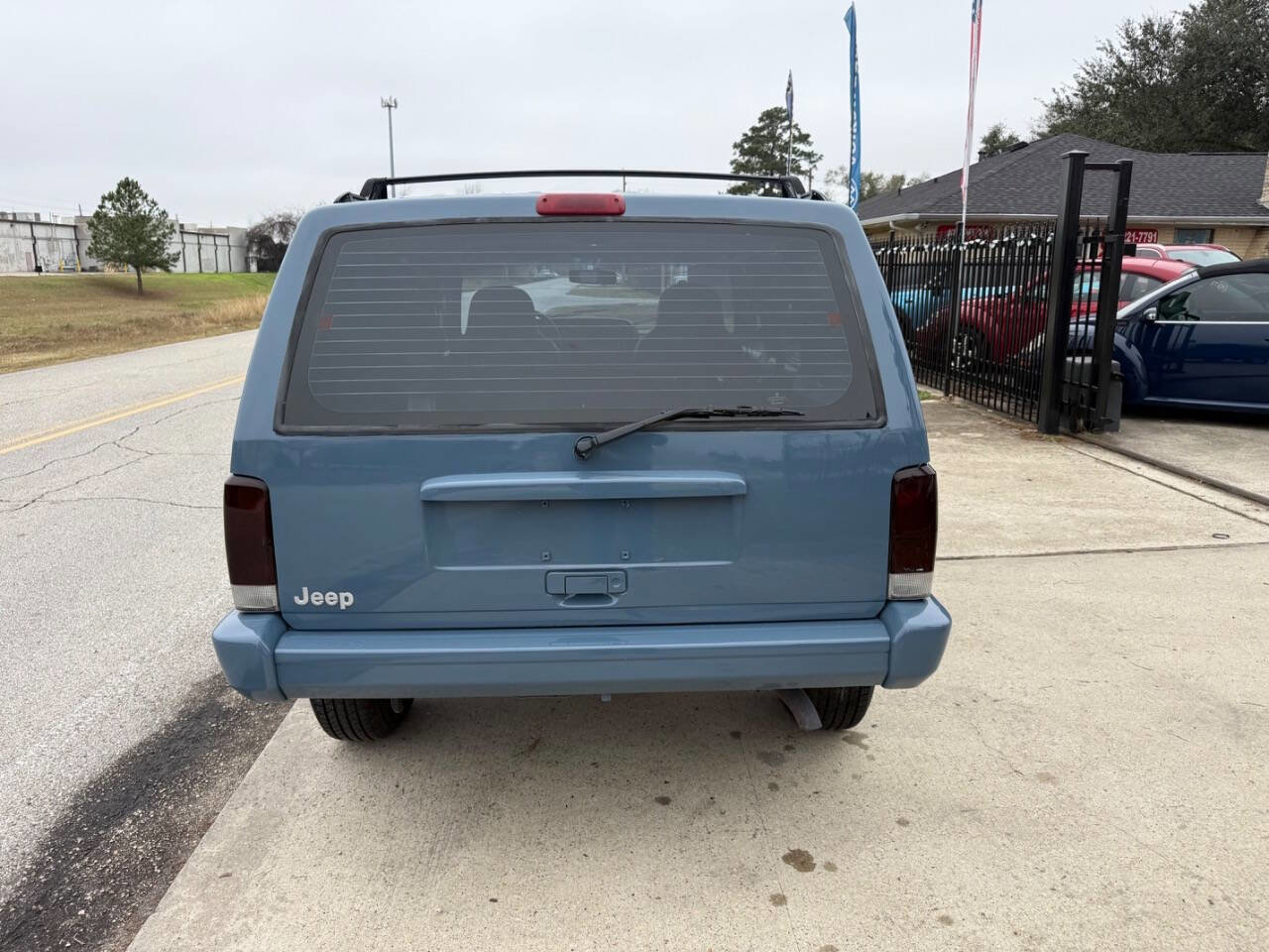 Used 1999 Jeep Cherokee SE image 10