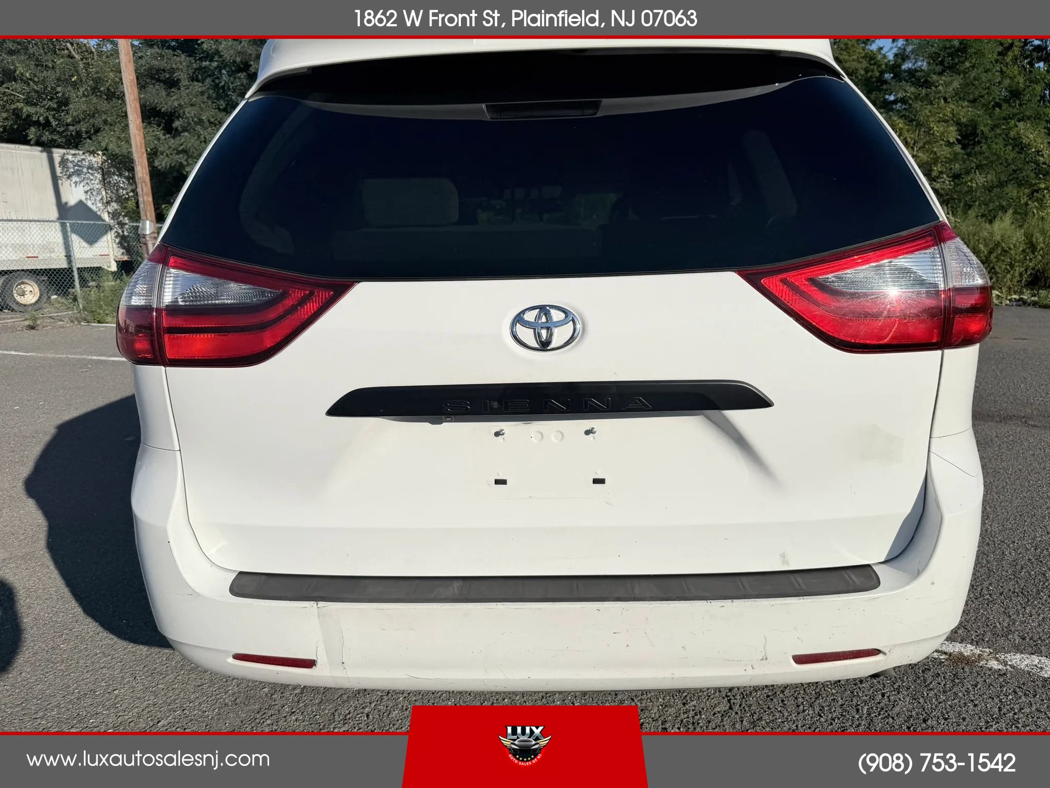 Used 2020 Toyota Sienna L FWD image 21