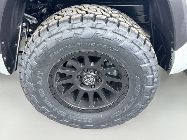New 2026 Toyota Tundra Limited AWD/4WD image 31