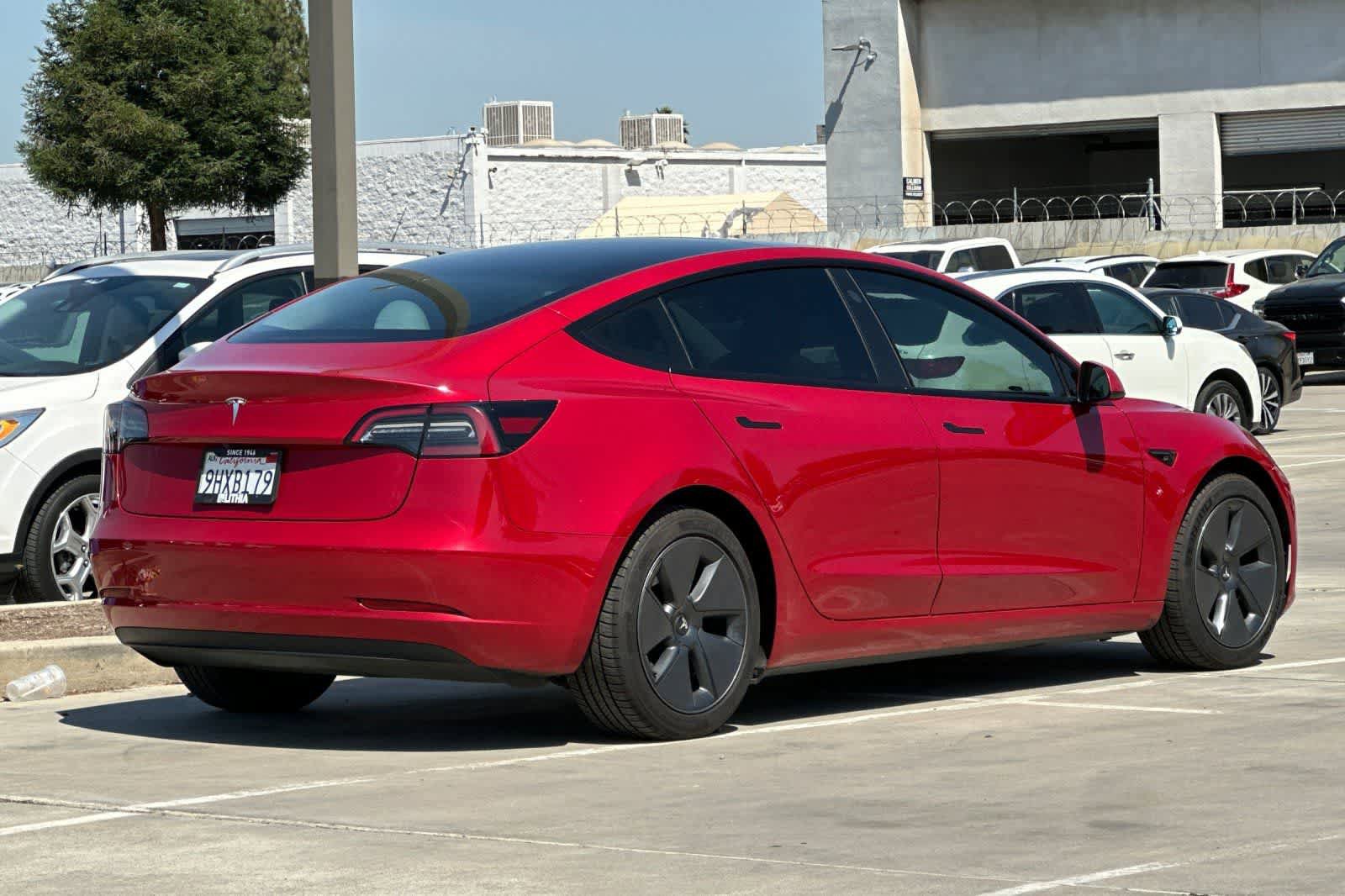 Used 2023 Tesla Model 3 Standard Range RWD image 3