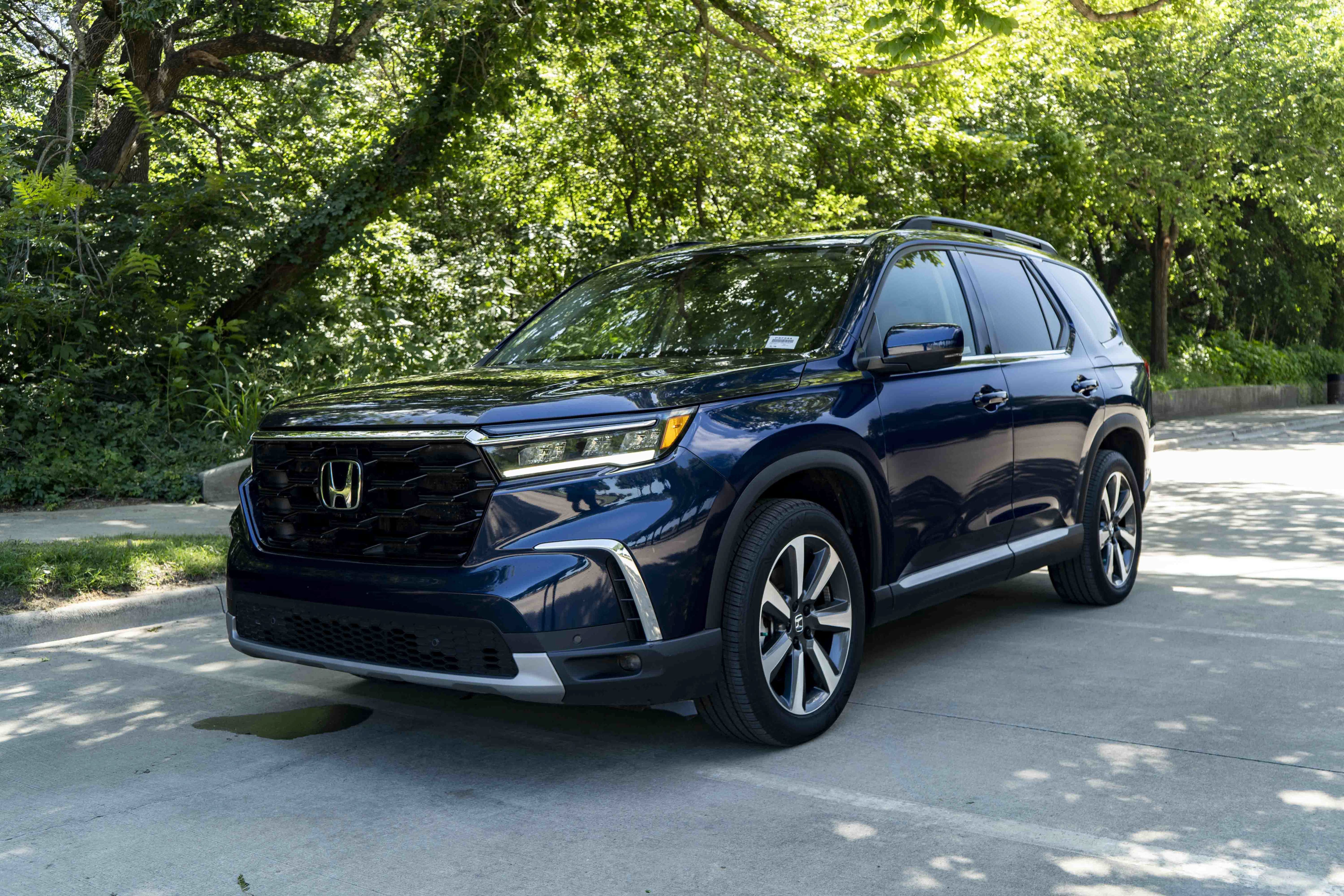 Certified 2024 Honda Pilot Touring image 5