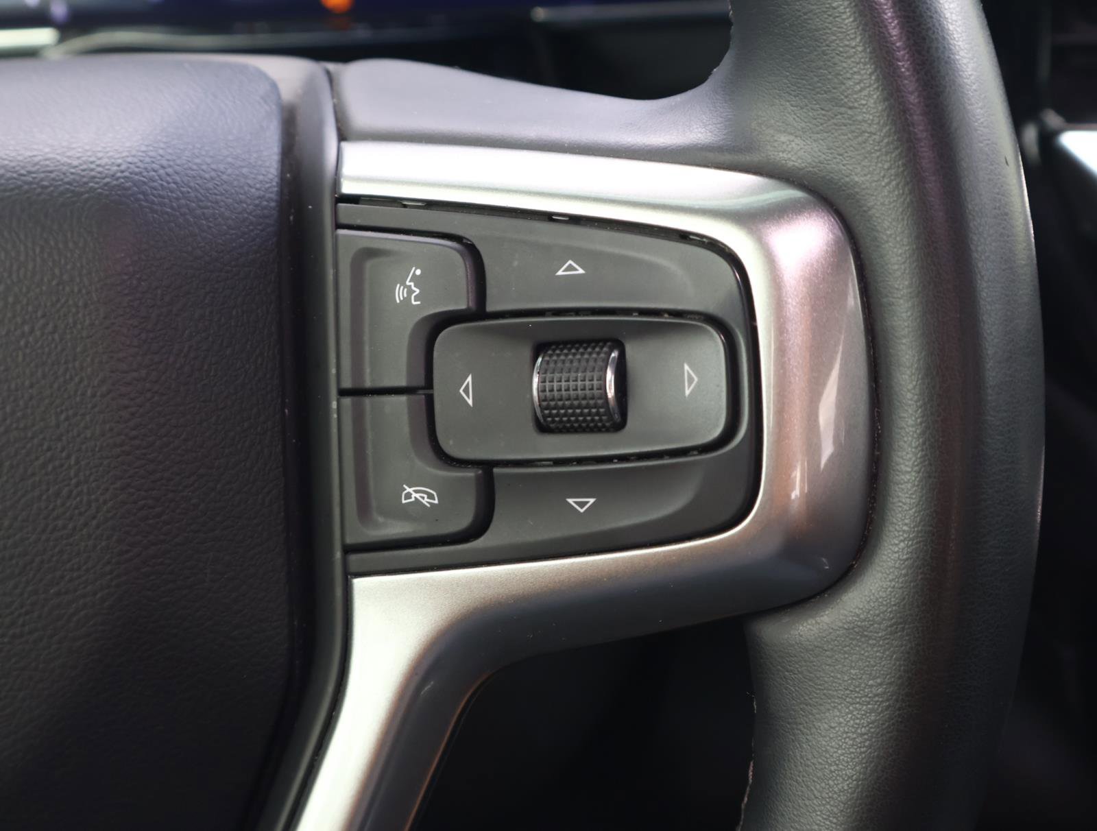 Used 2025 Chevrolet Silverado 3500 LTZ w/ LTZ Texas Edition image 27