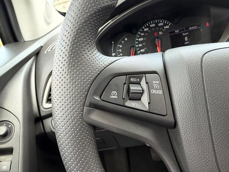 Used 2022 Chevrolet Trax LS w/ Tint and Cruise Package image 10