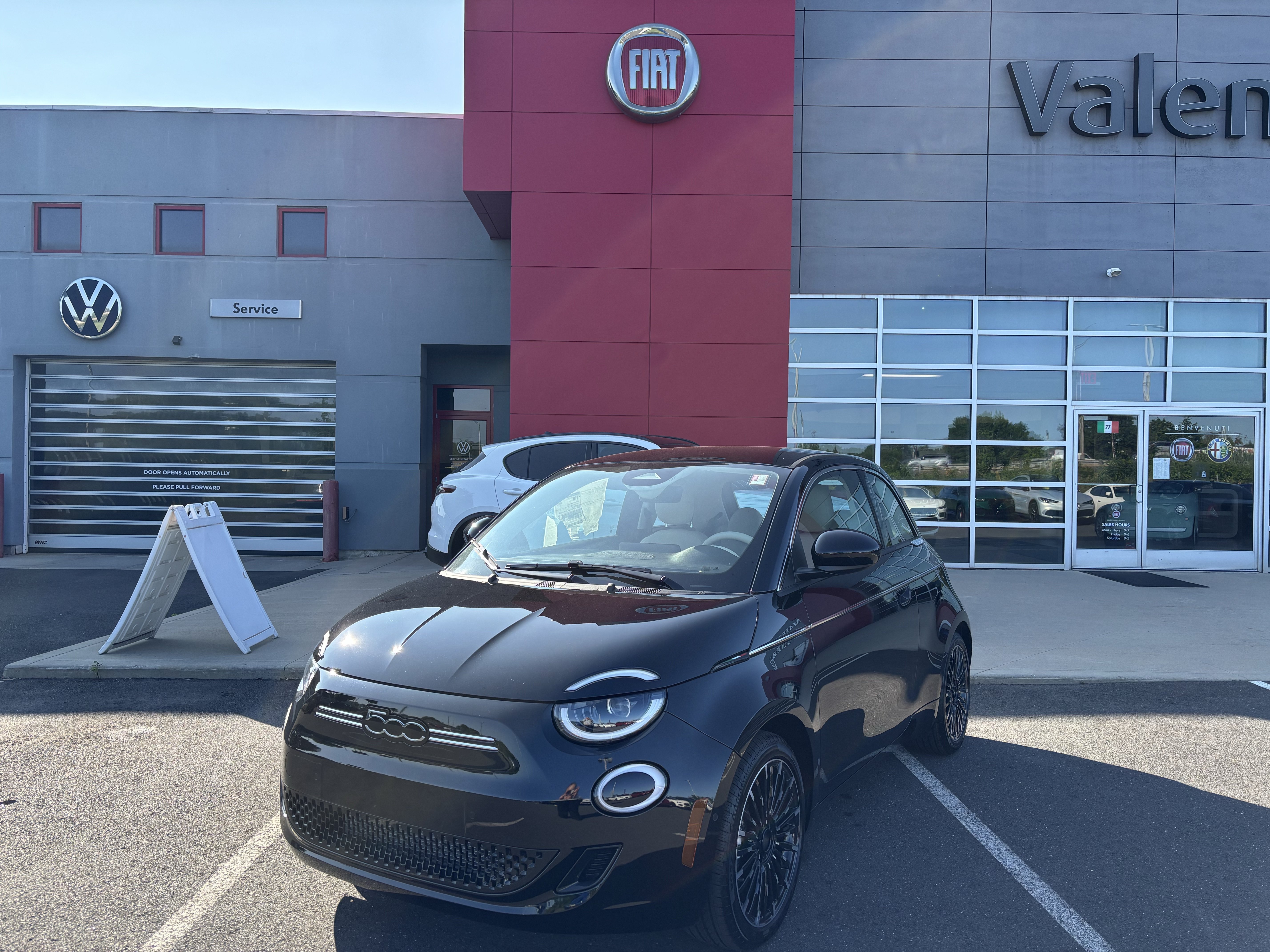 New 2026 FIAT 500 e Icona w/ Quick Order Package 21R