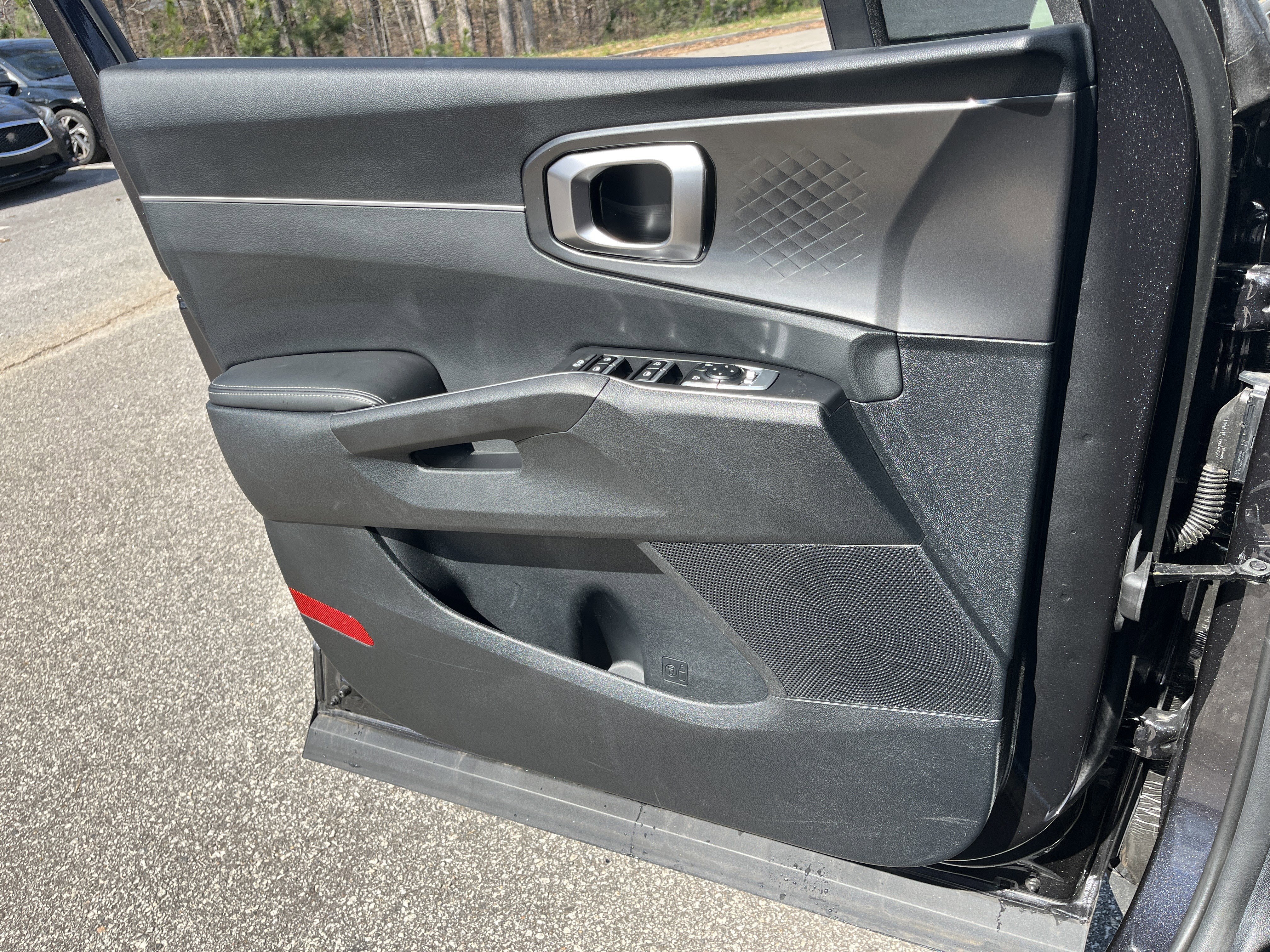 Certified 2025 Kia Sorento LX image 15