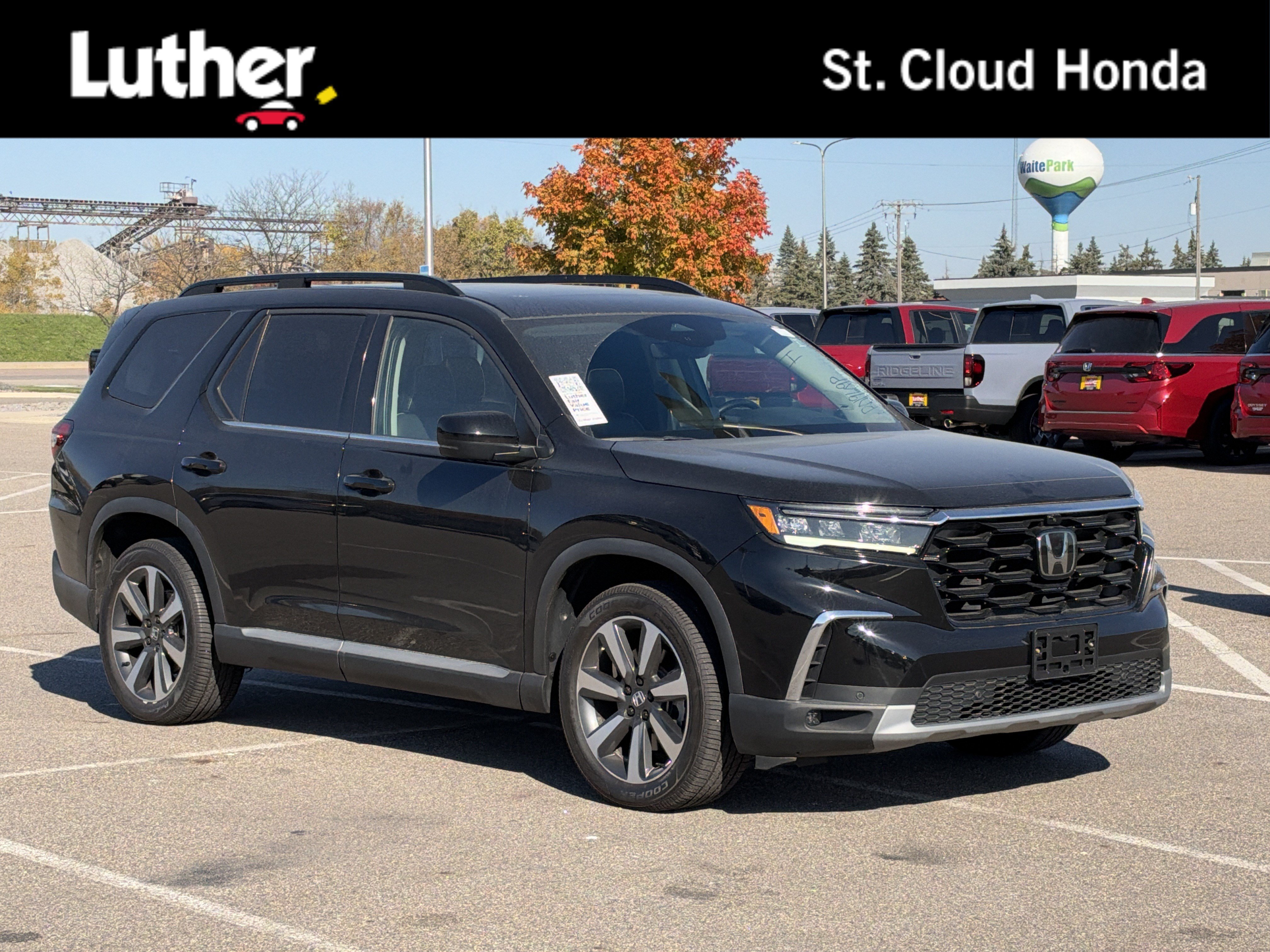 Used 2023 Honda Pilot Elite image 1