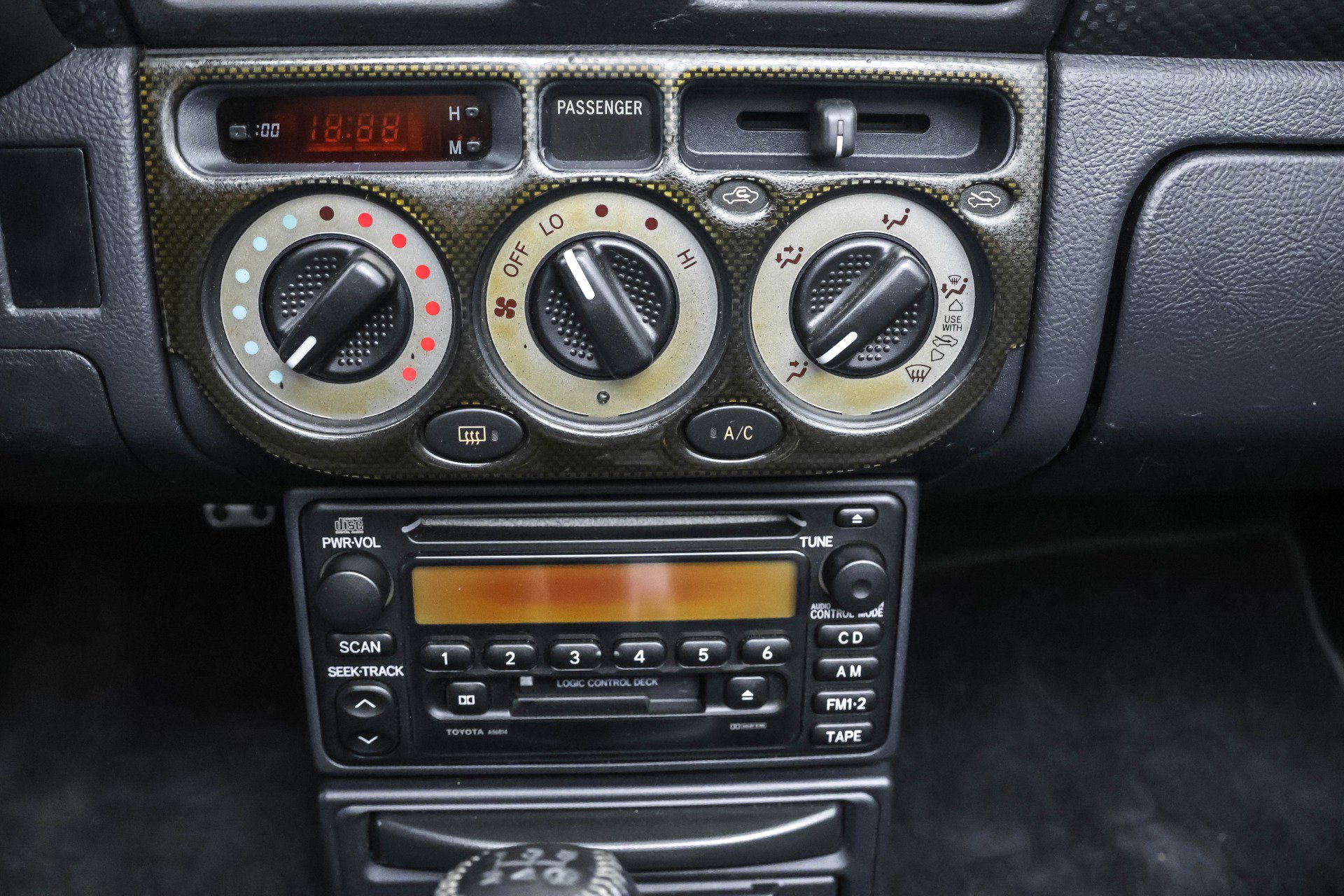 Used 2001 Toyota MR2 image 11