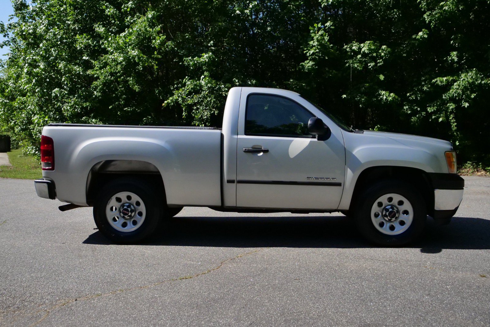 Used 2011 GMC Sierra 1500 W/T RWD image 29