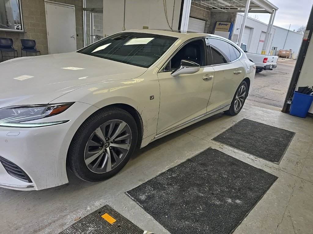 Used 2019 Lexus LS 500 AWD w/ Accessory Package (Z2) image 2