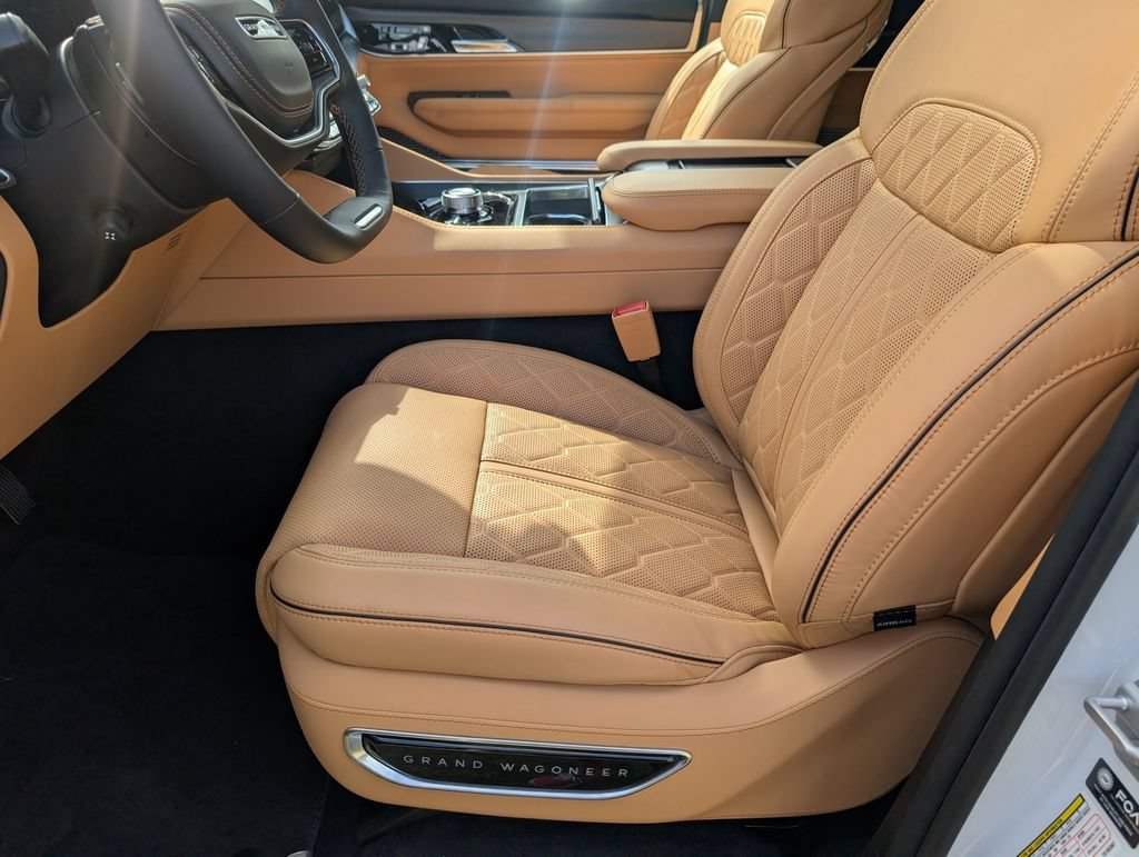 New 2026 Jeep Grand Wagoneer L Summit AWD/4WD image 13