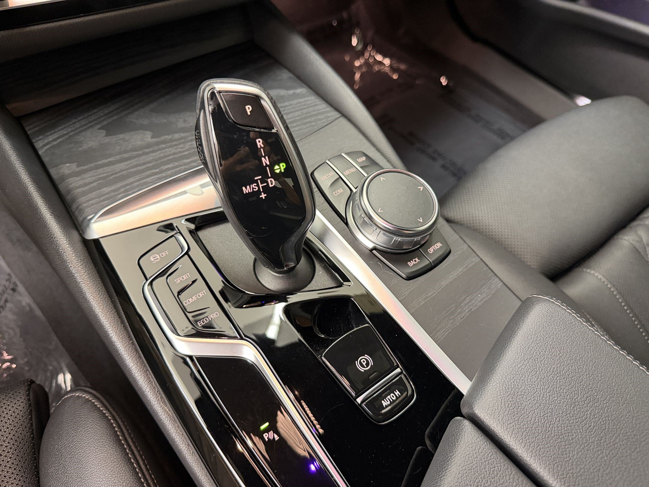 Certified 2023 BMW 530i w/ Convenience Package RWD image 17