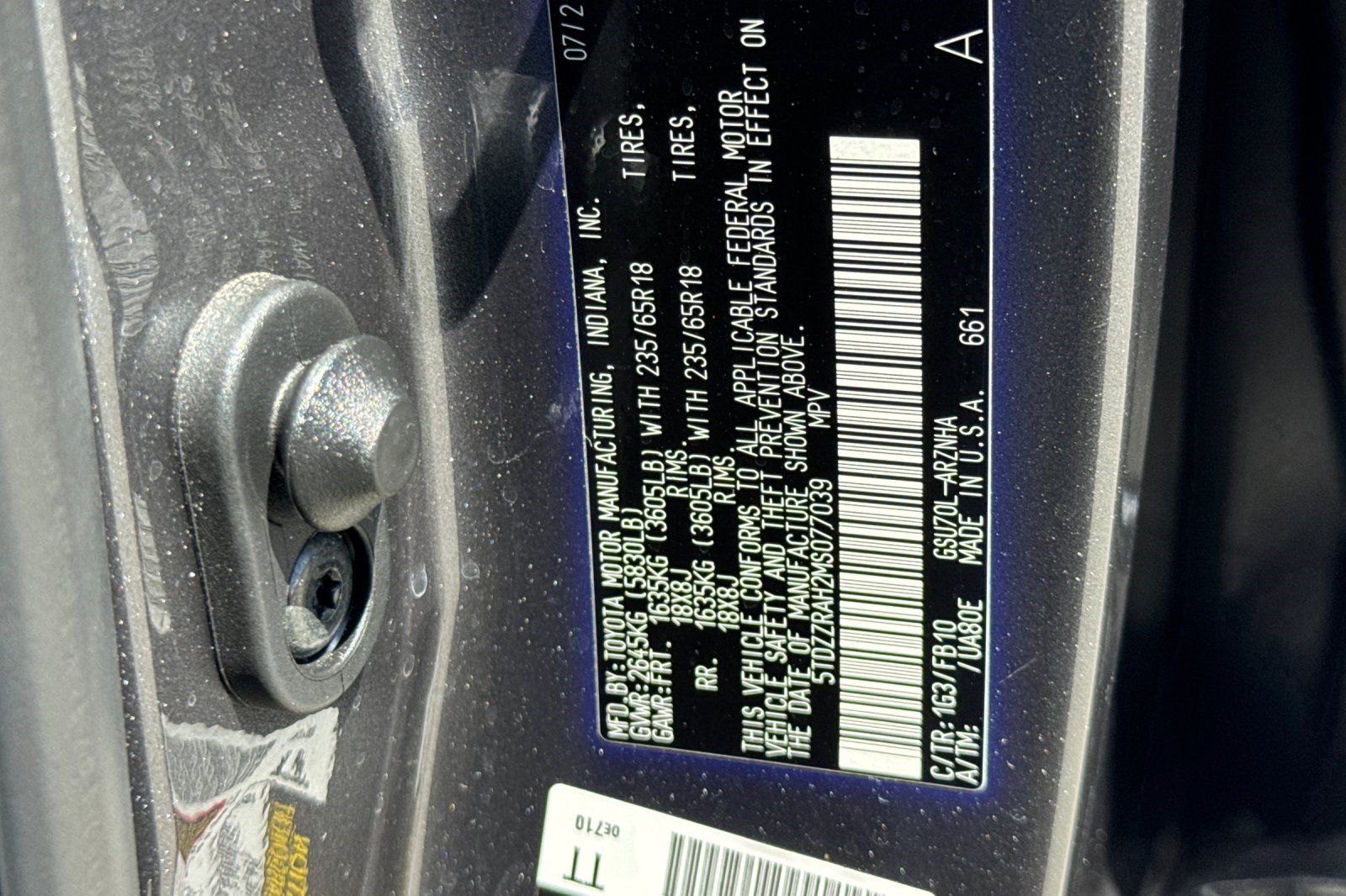 Used 2021 Toyota Highlander LE FWD image 26