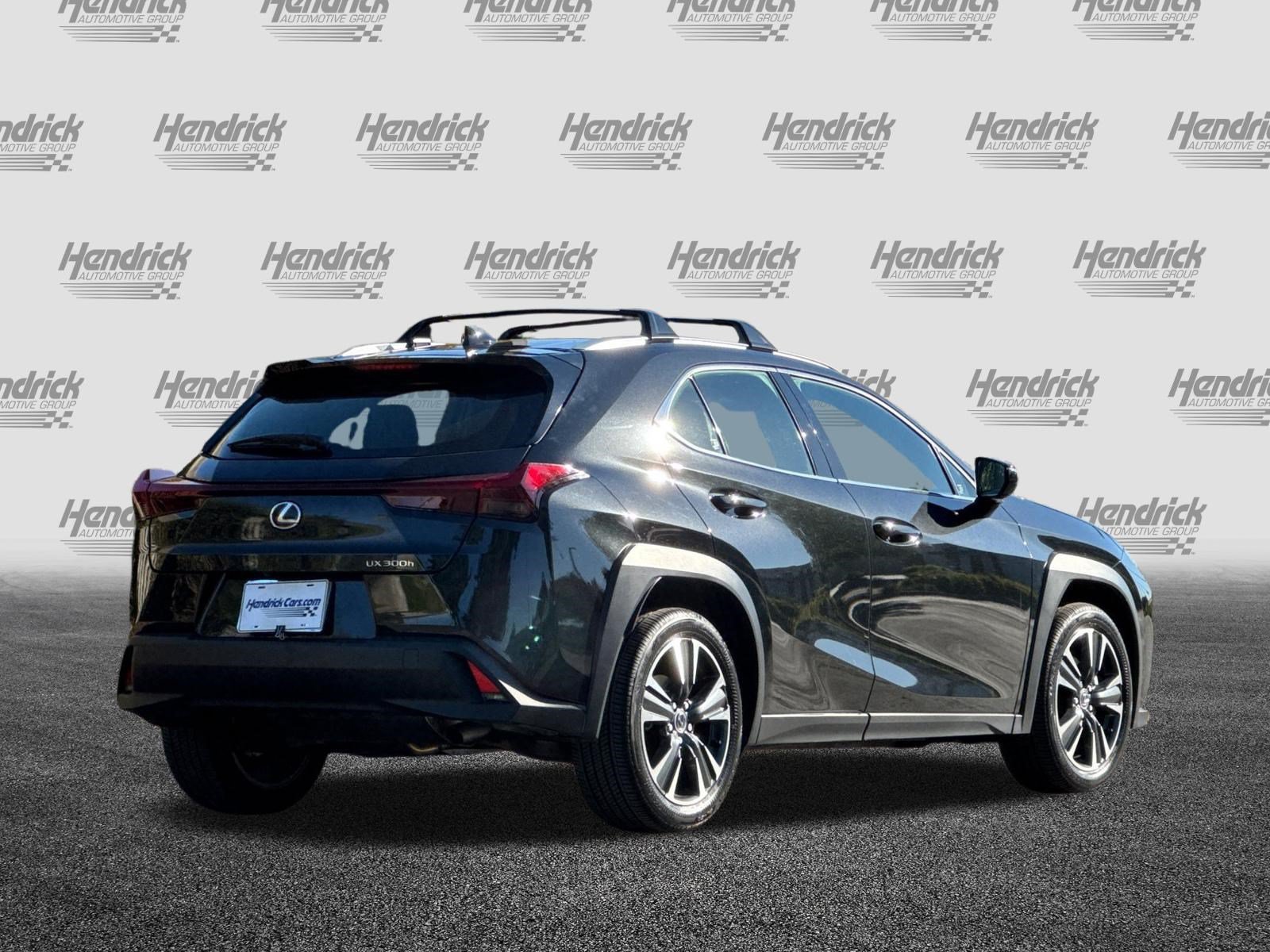 Certified 2025 Lexus UX 300h FWD w/ Accessory Package (Z2) image 5