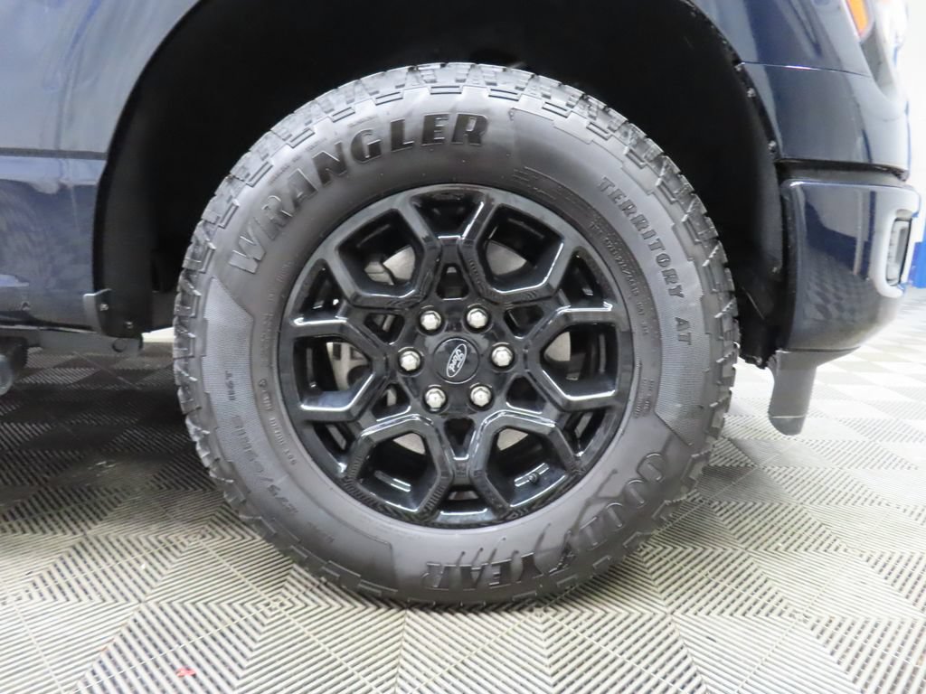 Used 2025 Ford F150 XLT w/ Equipment Group 301A Standard AWD/4WD image 9