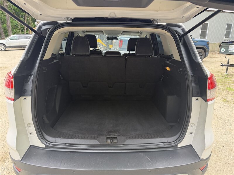 Used 2016 Ford Escape SE w/ SE Leather Comfort Package AWD/4WD image 9