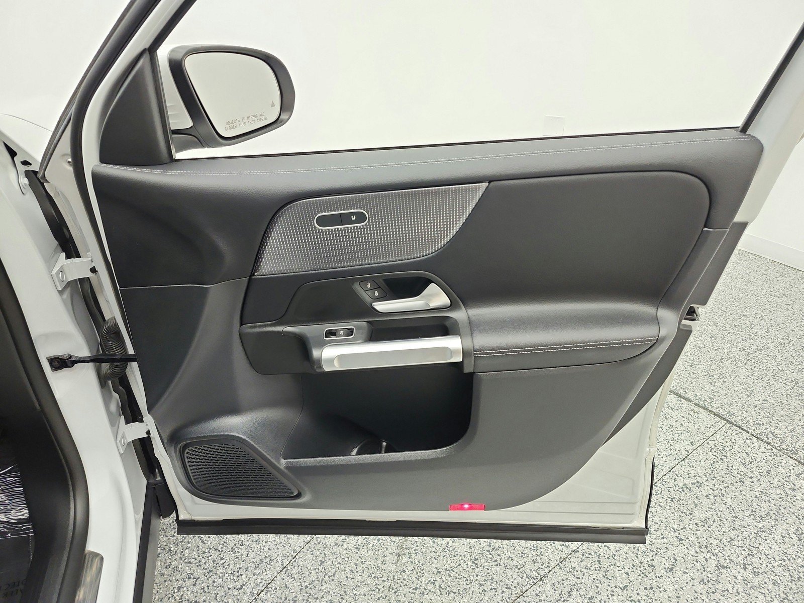 Used 2022 Mercedes-Benz GLB 250 image 22