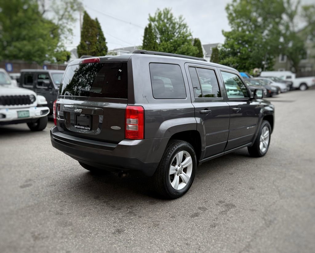 Used 2016 Jeep Patriot Latitude AWD/4WD image 8