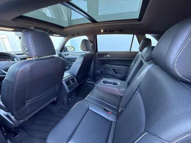 Used 2020 Volkswagen Atlas Cross Sport SEL R-Line AWD/4WD image 38