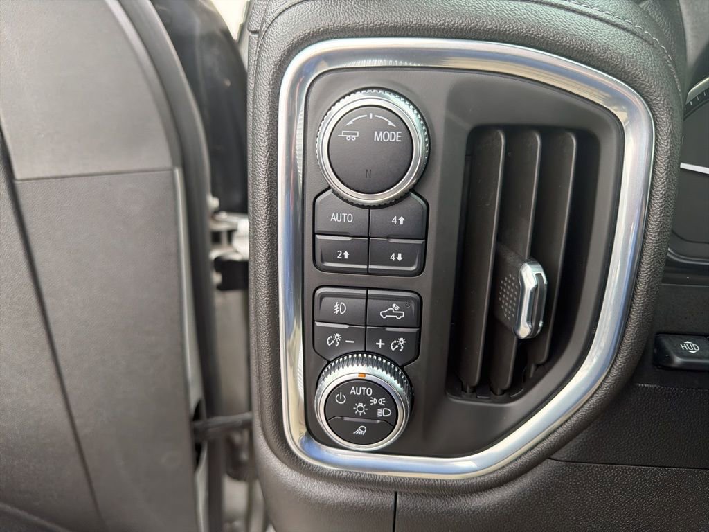 Used 2022 GMC Sierra 3500 Denali w/ Denali Ultimate Package image 23