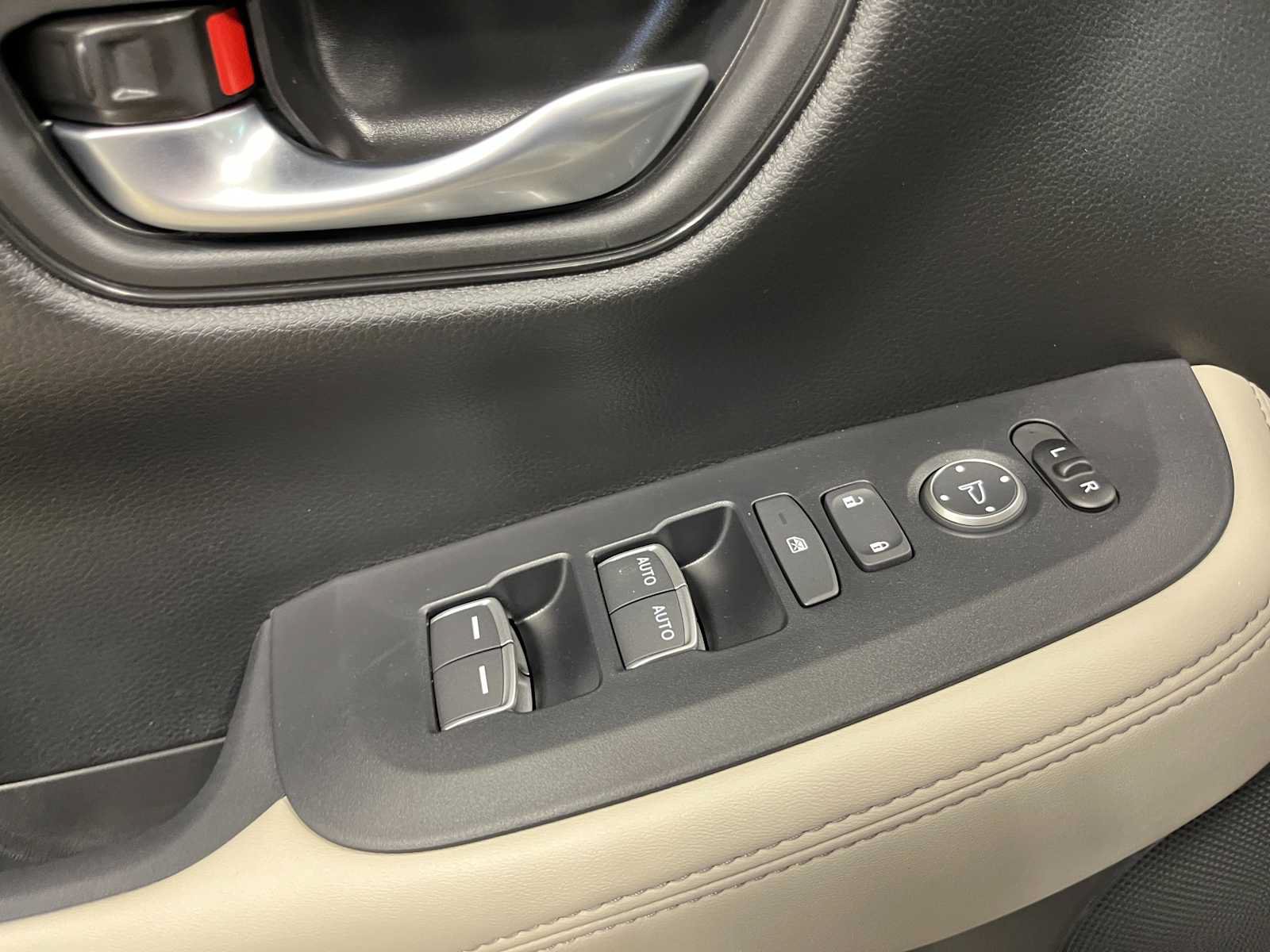 New 2027 Honda HR-V EX-L image 13