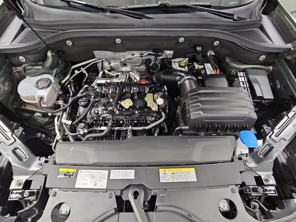 Used 2024 Volkswagen Atlas Peak Edition SEL AWD/4WD image 42