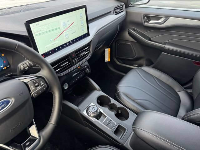 New 2026 Ford Escape SE w/ PHEV Premium Package FWD image 12