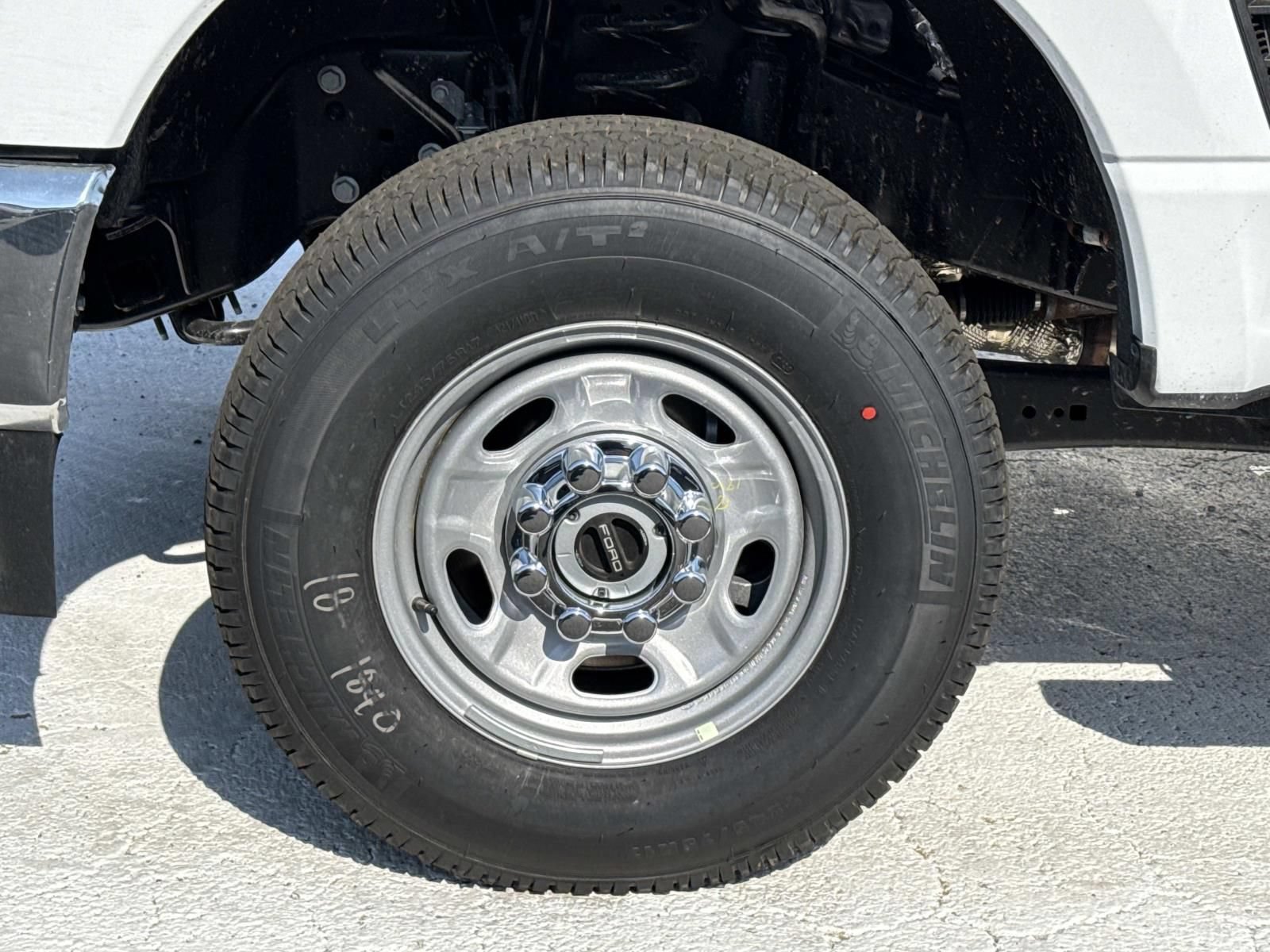 New 2026 Ford F250 XL w/ XL Chrome Package AWD/4WD image 9