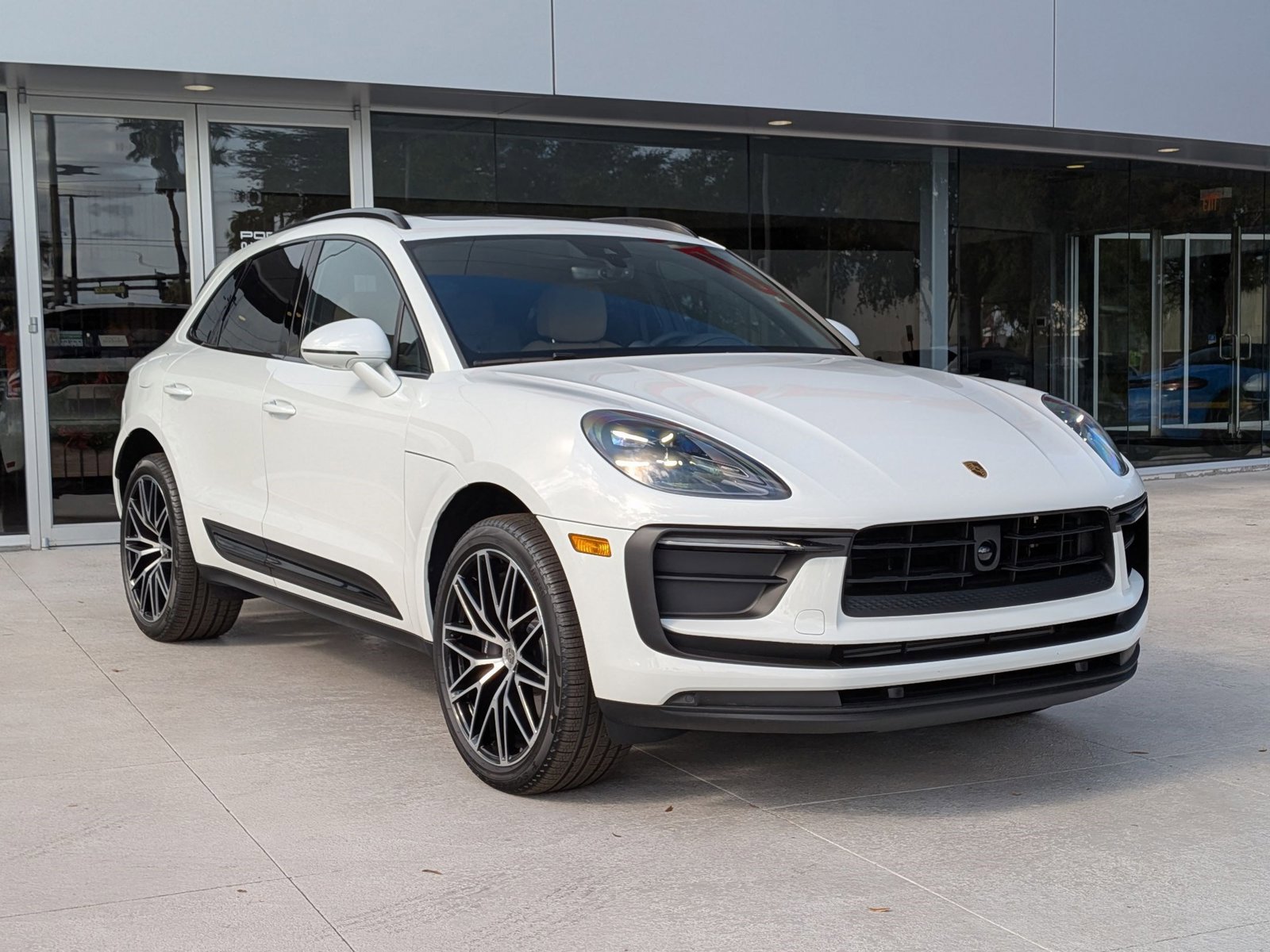 New 2026 Porsche Macan image 7