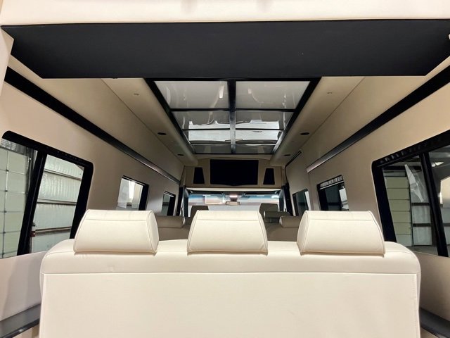 Used 2023 Mercedes-Benz Sprinter 2500 image 5