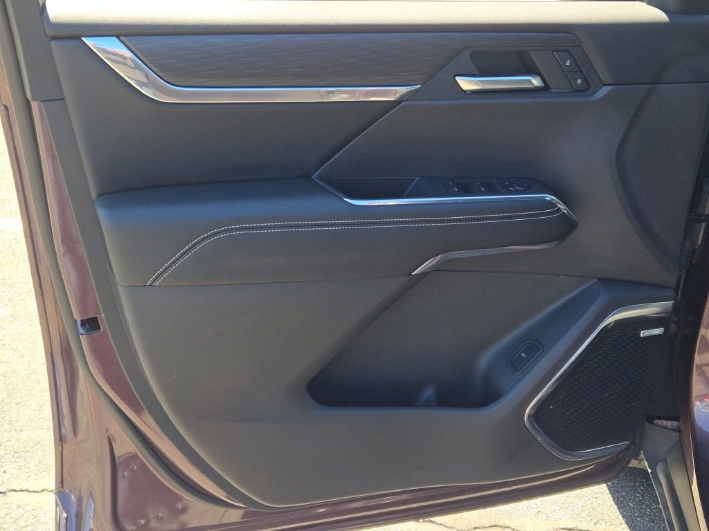 New 2025 GMC Acadia Elevation w/ Elevation Premium Package FWD image 33