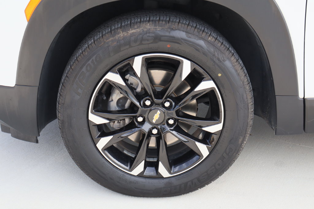 Used 2023 Chevrolet TrailBlazer LT FWD image 31