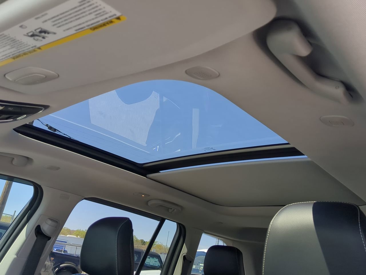 Certified 2024 Jeep Grand Cherokee Limited RWD image 18