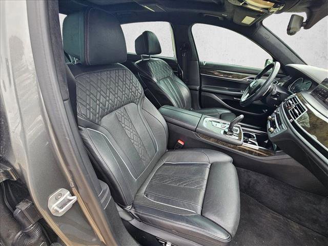 Used 2018 BMW 750i xDrive image 16