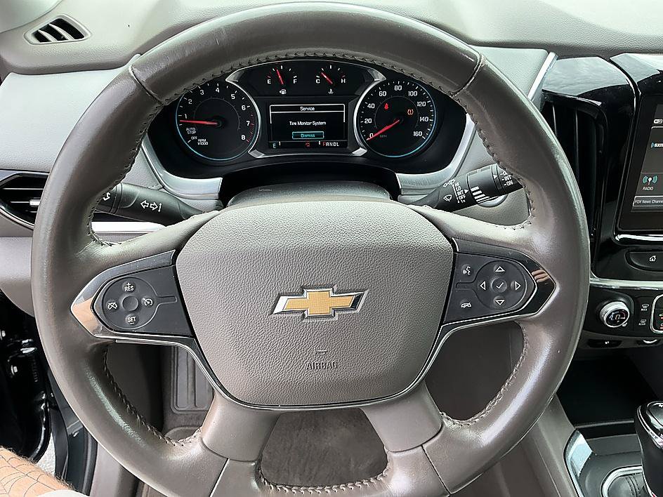 Used 2018 Chevrolet Traverse LT FWD image 14