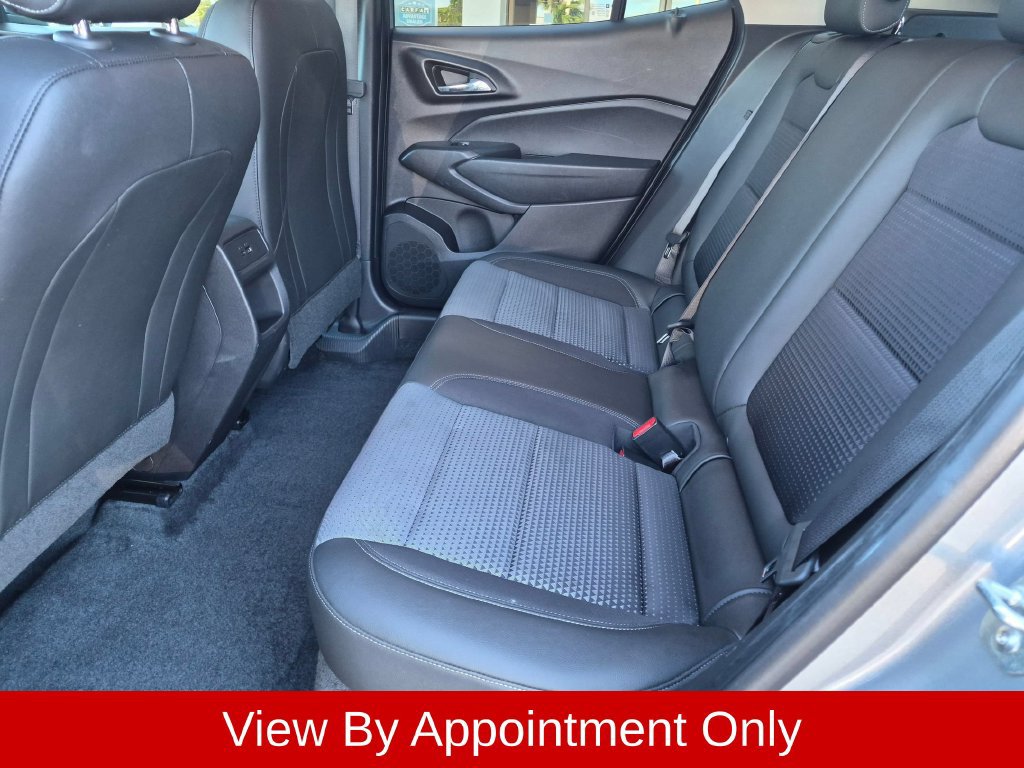 Used 2025 Chevrolet Trax LT w/ LT Convenience Package FWD image 24