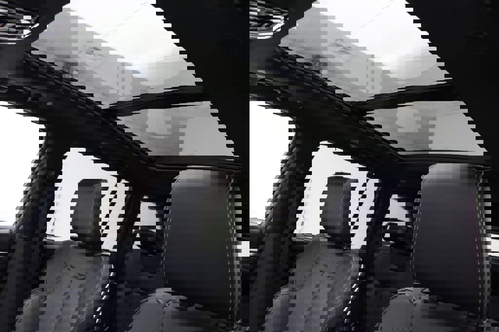 Used 2023 Jeep Grand Cherokee Overland w/ Luxury Tech Group IV image 17