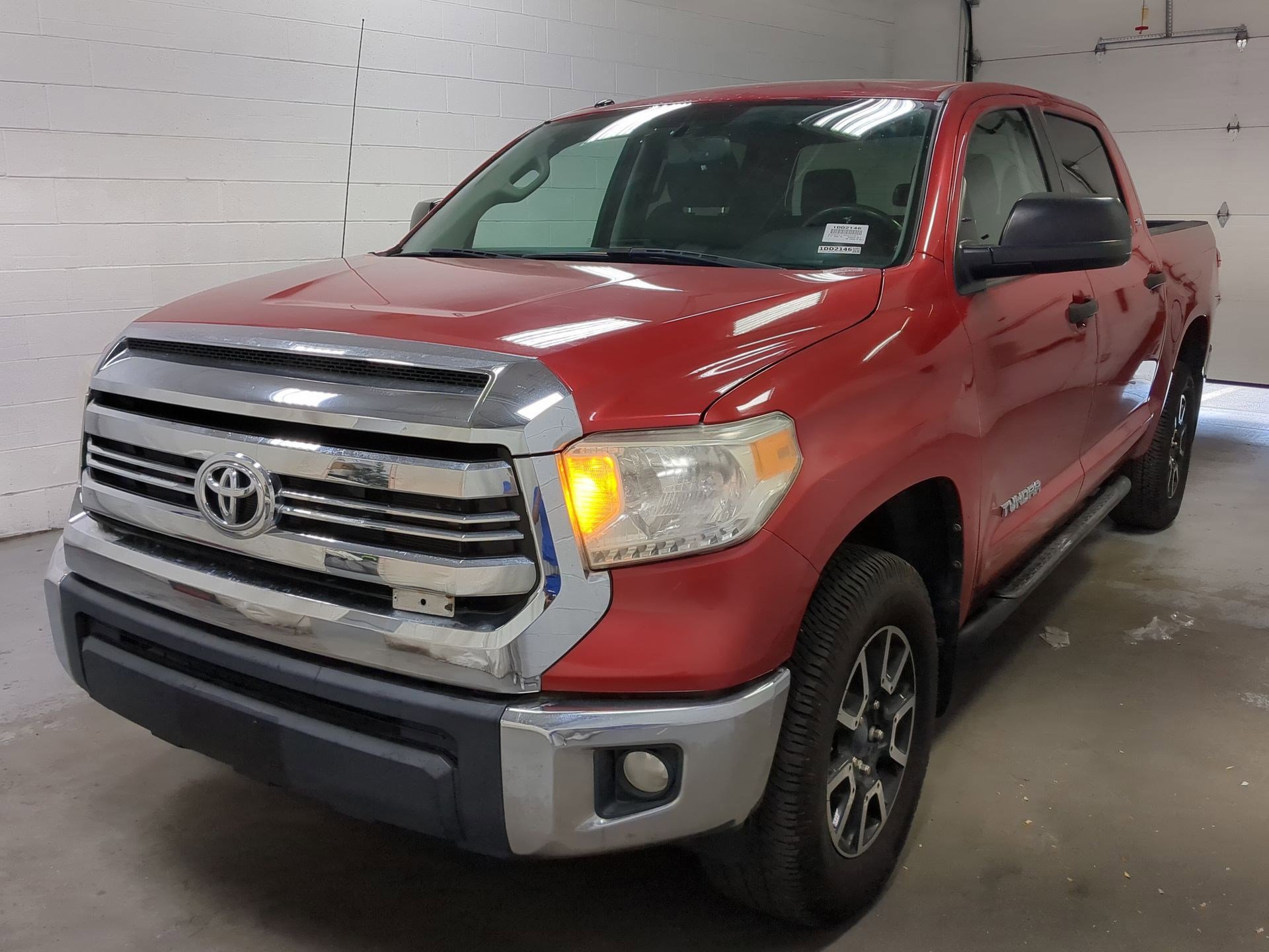 Used 2017 Toyota Tundra SR5 w/ TRD Off Road Package image 10