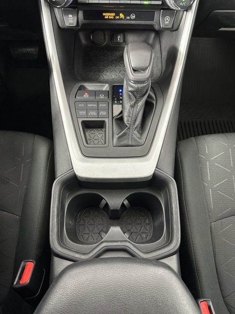 Used 2020 Toyota RAV4 XLE w/ All Weather Liner Package image 18