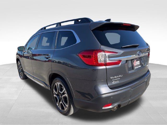 Used 2023 Subaru Ascent Limited w/ Technology Package AWD/4WD image 5