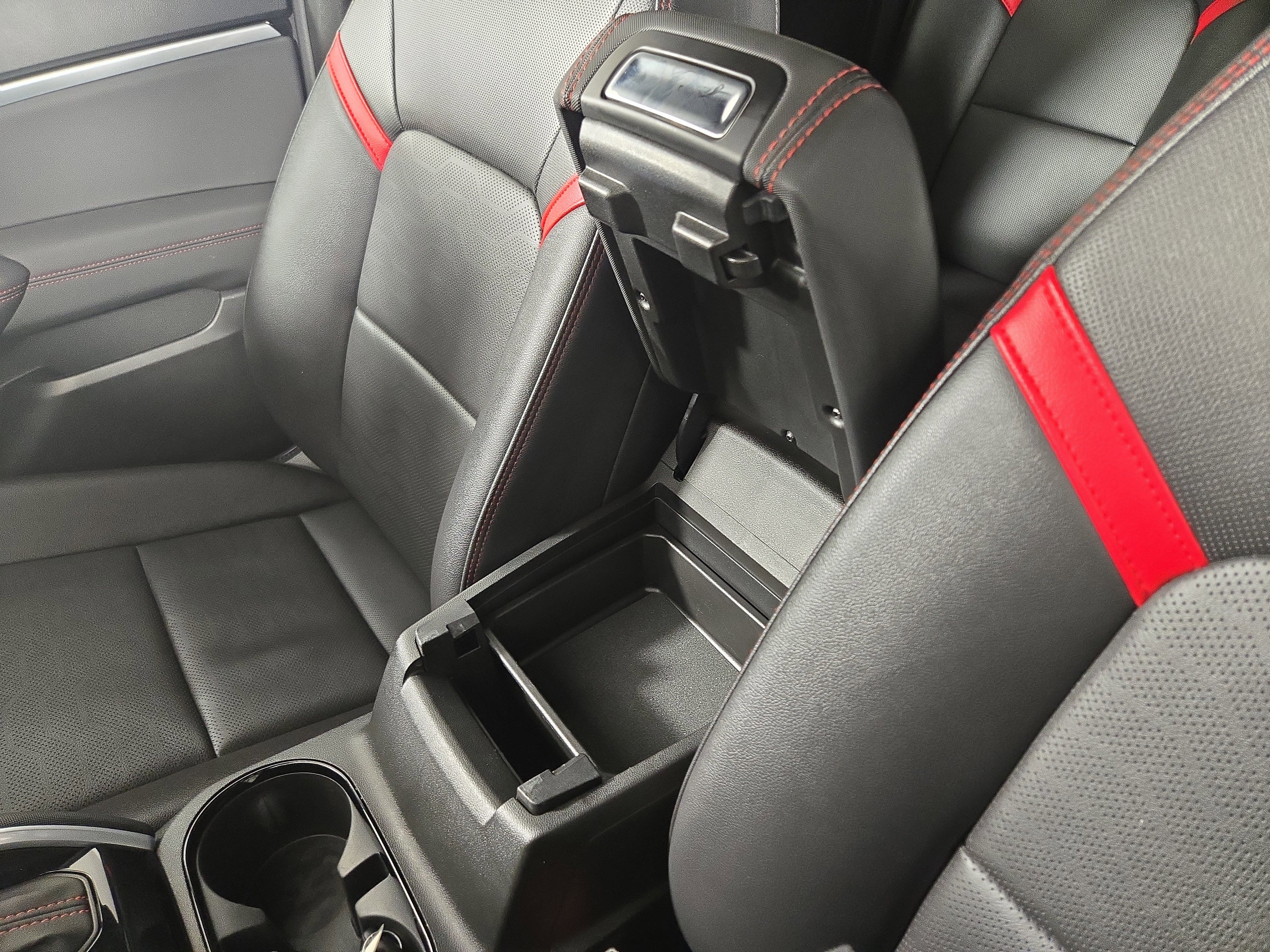 Certified 2024 Chevrolet Colorado Z71 w/ Z71 Convenience Package 2 image 28