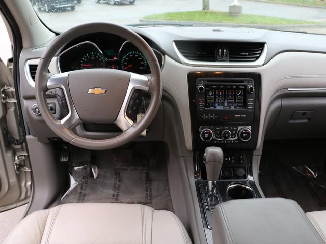 Used 2017 Chevrolet Traverse LT image 17