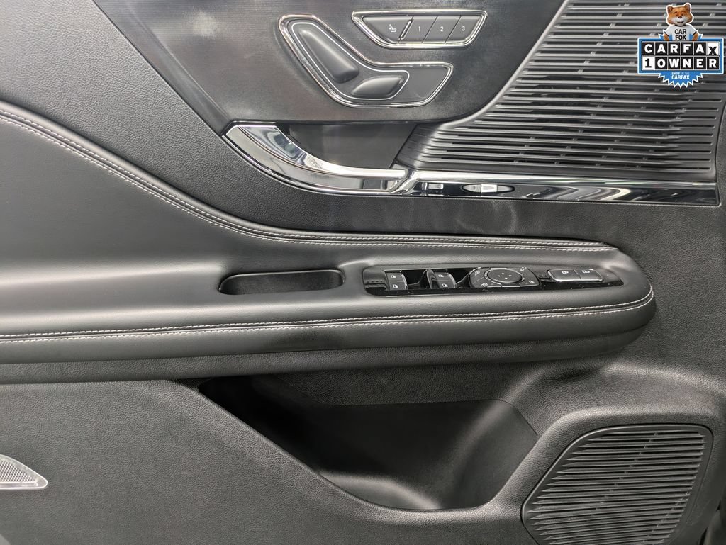 Used 2022 Lincoln Corsair AWD w/ Premium Package image 12